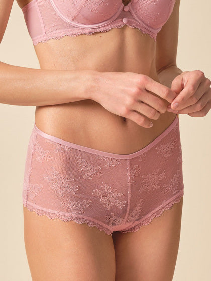 Vintage Romance Short