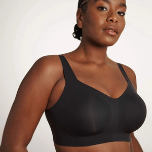 Beyond Bra, Evelyn Bobbie